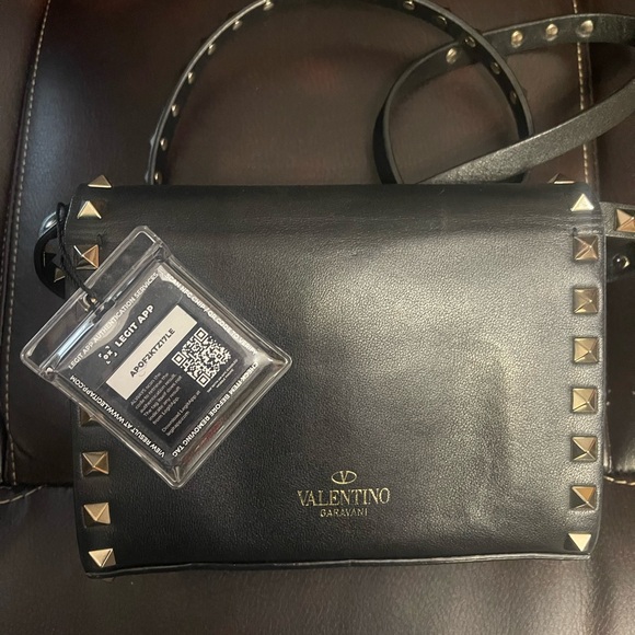 Valentino Garavani Rockstud leather Black Studded Crossbody Bag - Picture 7 of 8